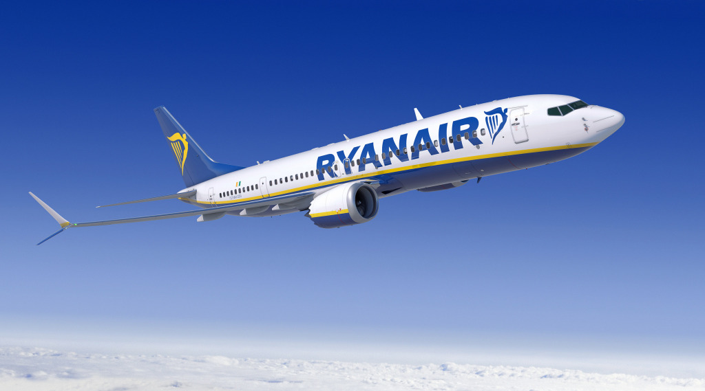 Ryanair 737-MAX 8 Artwork