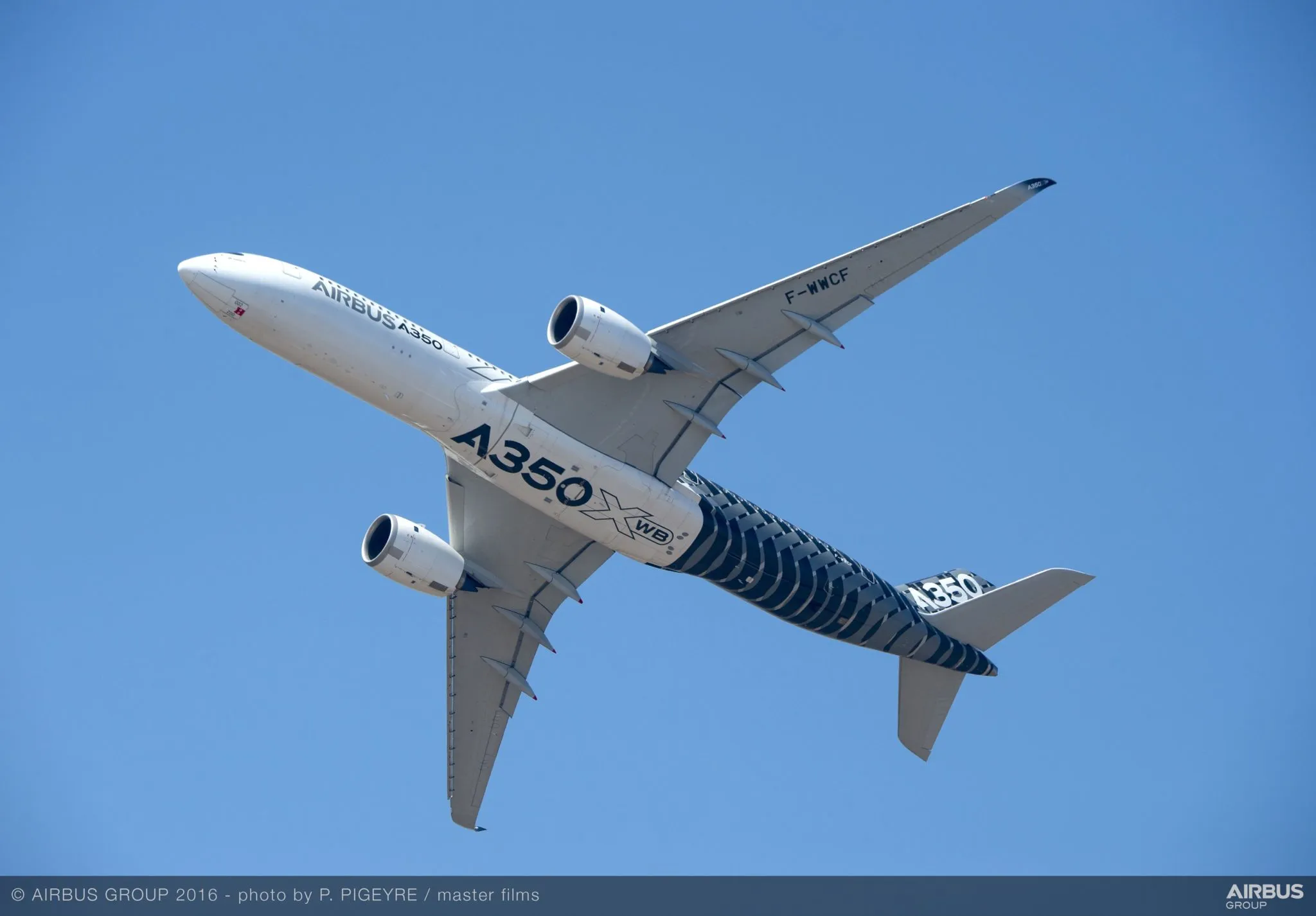 Sony alpha dslr-a350. Alpha a350. Airbus a350 xwb. Airbus a350 xwb кабина. Sony dslr-a200 kit.