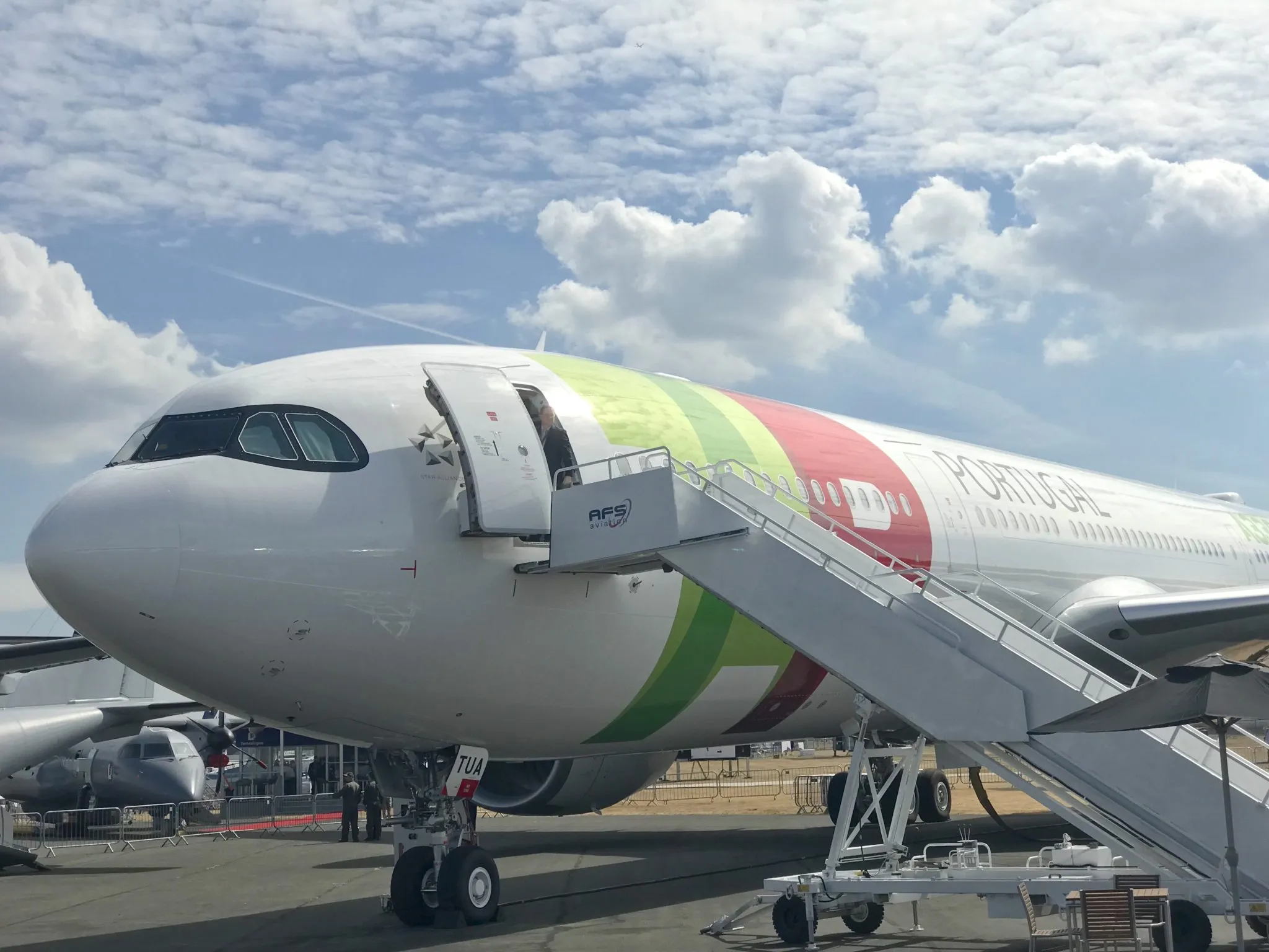 Airbus Recaro Plan New Interior For Route Proving A330neo Runway Girlrunway Girl