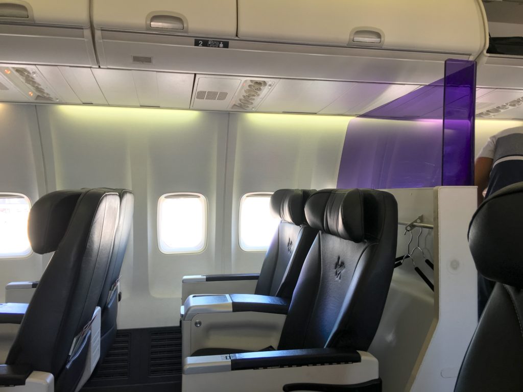 Recliners in business class aboard Virgin Australia's 737-800