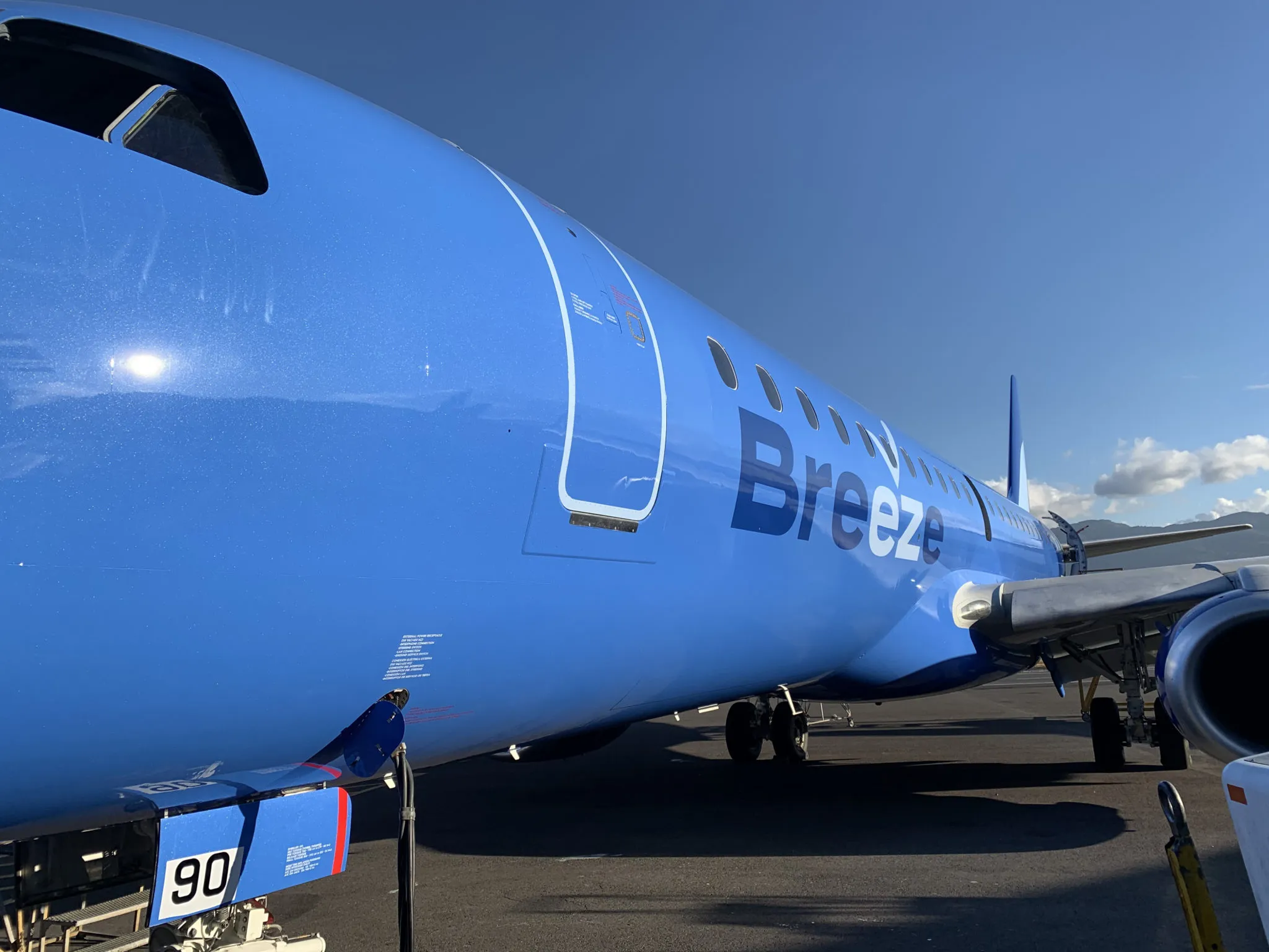 Breeze Airways takes first E190; teases PaxEx details Runway GirlRunway Girl
