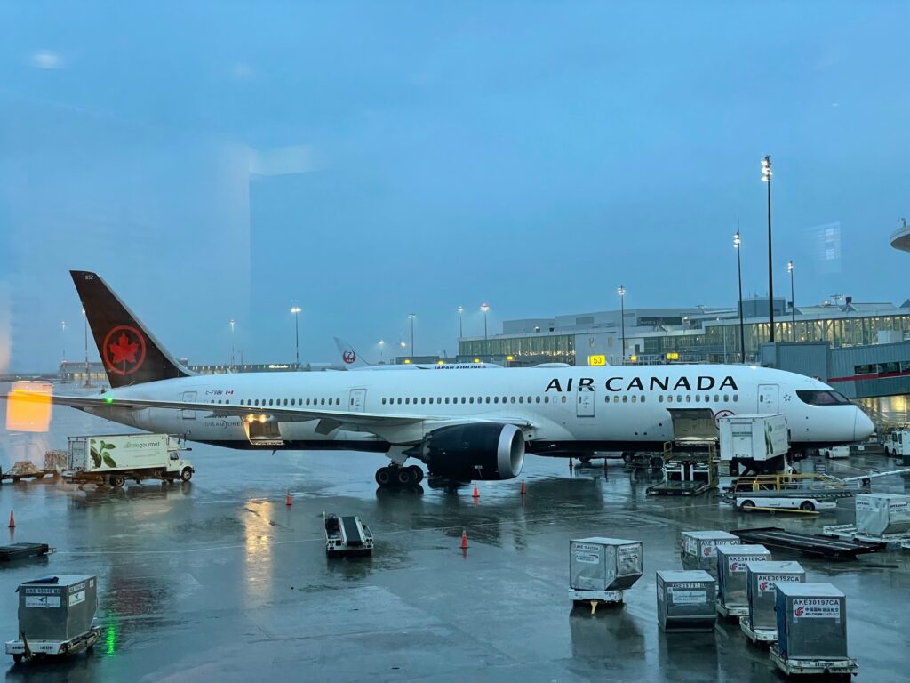 Air Canada Boeing 787-9 at the gate. 