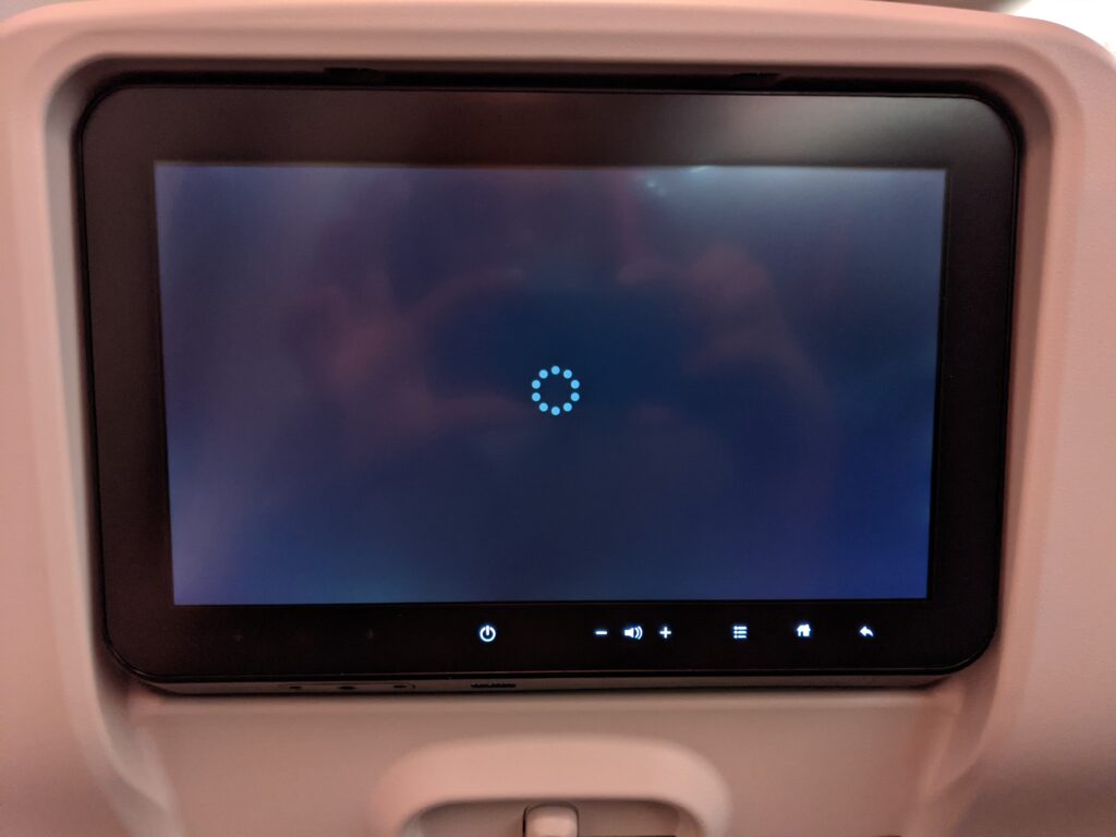 Blank Air Canada IFE screen with the waiting signal