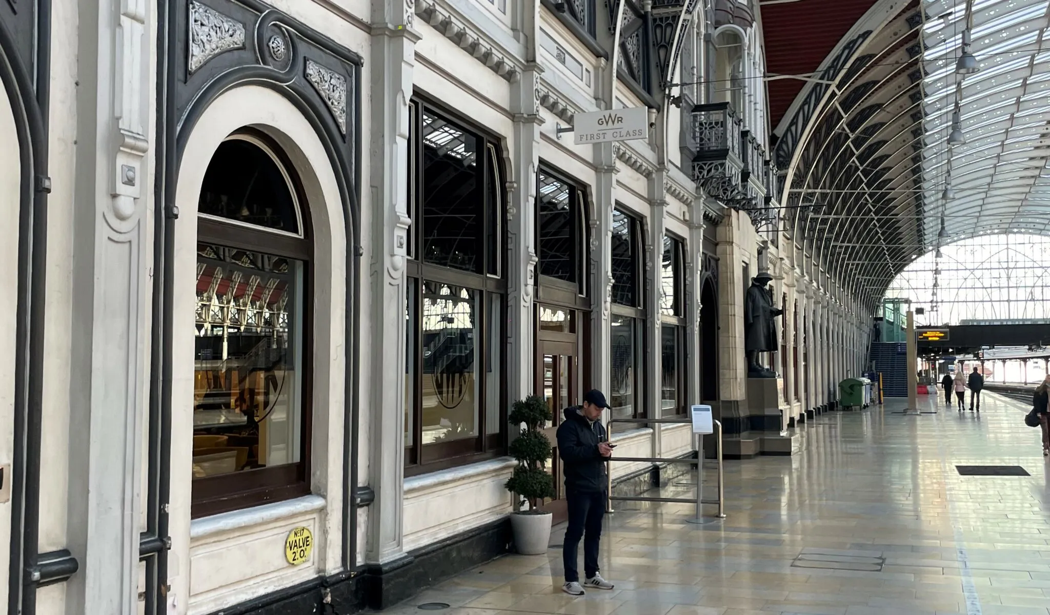 GWR's first class lounge at Paddington Victoria in memoriam Runway Girl
