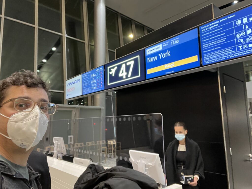 The author, Jason Rabinowitz, makes it to his gate just in time, before the A350 leaves for JFK