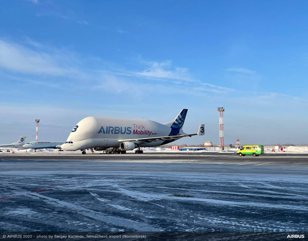 Beluga #3 stopped off at Novosibirsk Airport in Russia to refuel before heading to its final destination in Kobe, Japan. / ⒸAirbus S.A.S