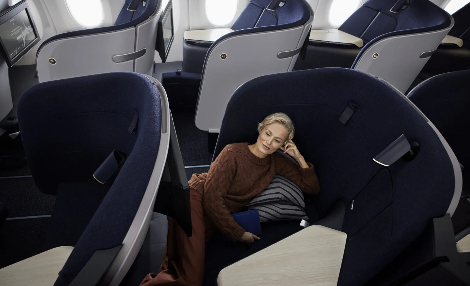 Finnair’s “rebirth” launches Collins AirLounge, HAECO Vector Premium ...