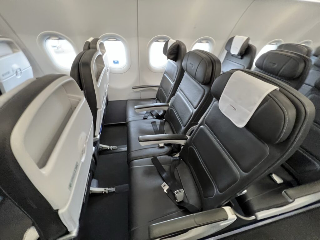 A seat triple in Eurobiz onboard the British Airways A320neo