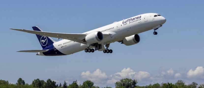 Lufthansa 787-9 on takeoff