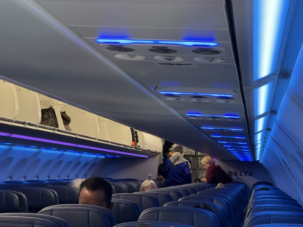 PSU lights in the Delta A321neo cabin