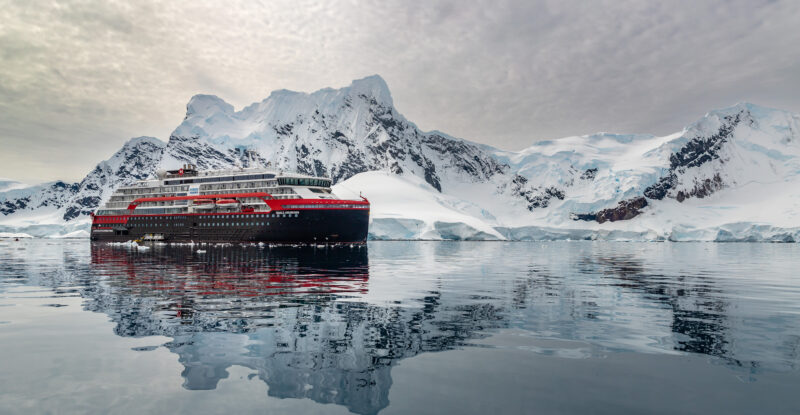 MS Roald Amdunsen Paradise-Bay-Antarctica Photo Oscar Farrera Hurtigruten Expeditions which is partnering with Speedcast