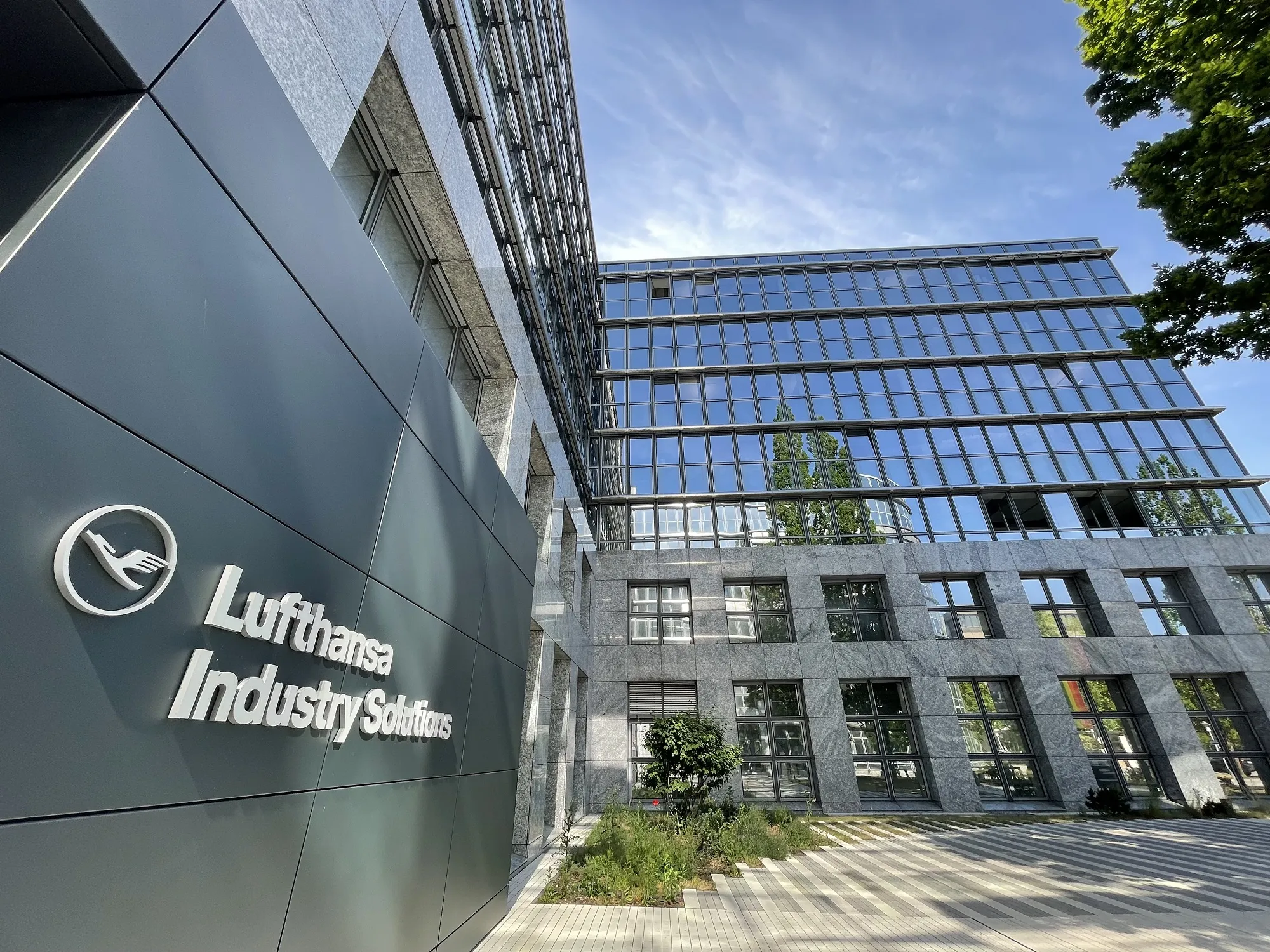 Press Release: Lufthansa Industry Solutions becomes BARIG partner - Vimarsana News