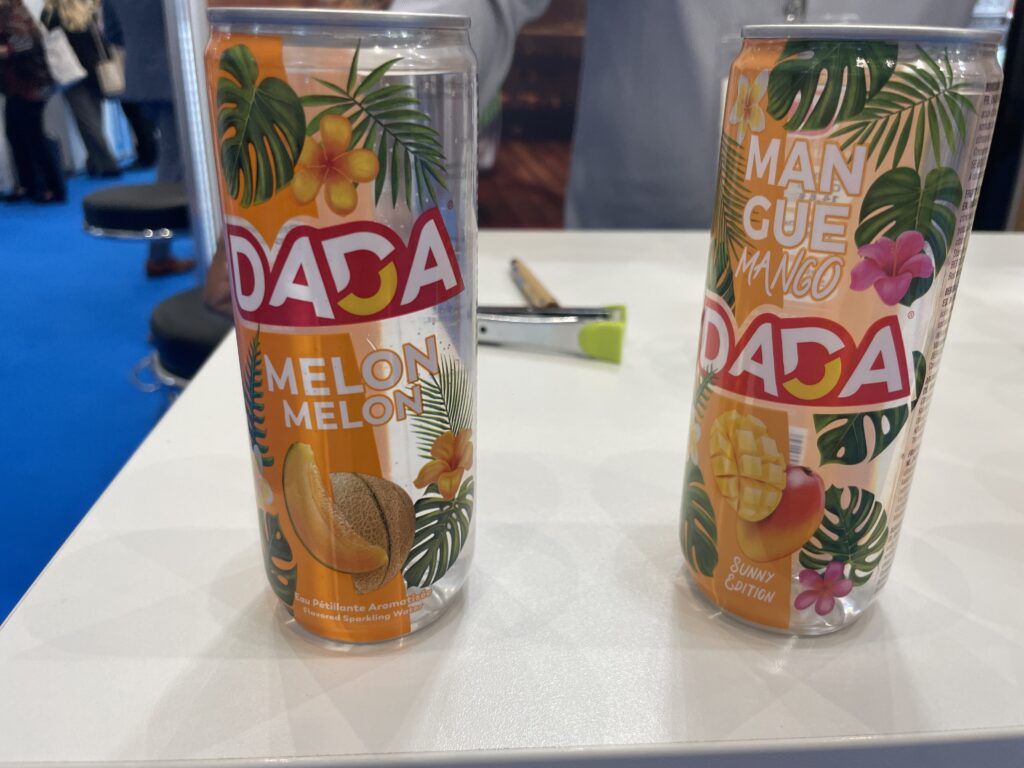 Two Da Da drinks on a table, one called Melon Melon and another called Mangue Mango.