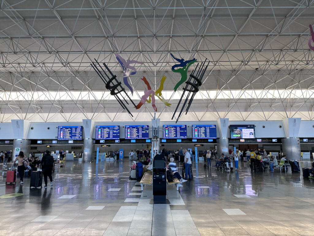 Gran Canaria airport has an open and airy feel with high ceilings and shiny floors.