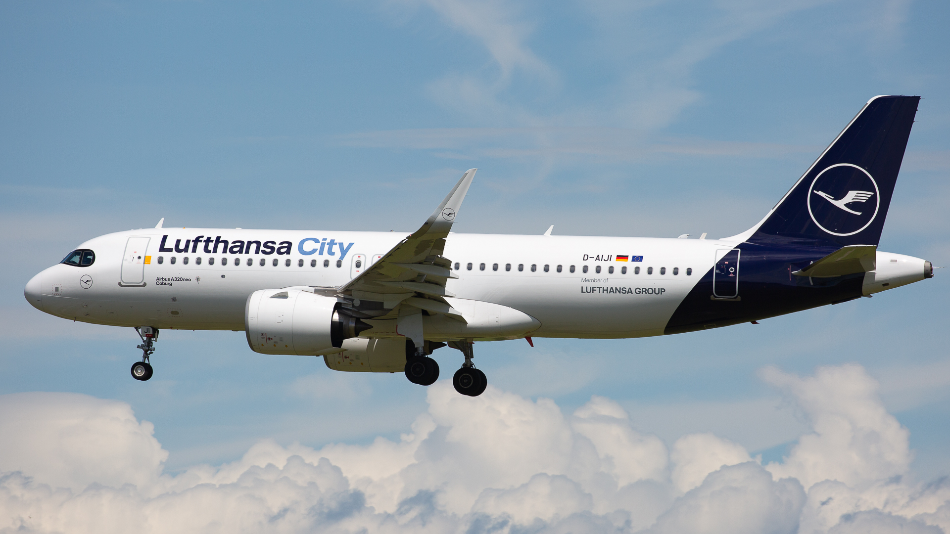 Lufthansa Airbus A320 - D-AIPB – Aviationtag