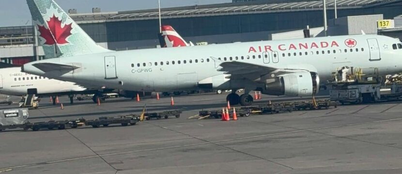 Air Canada A320 with the 2Ku connectivity hardware installed atop the fuselage.