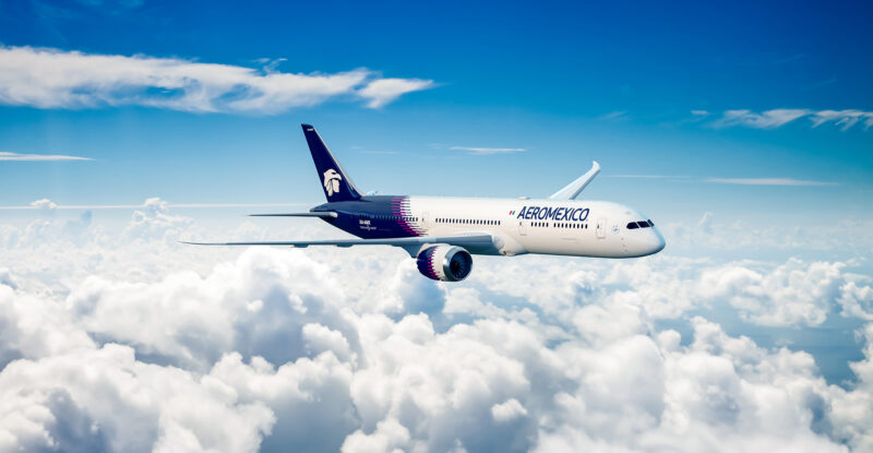 Aeromexico Boeing 787-9 in flight