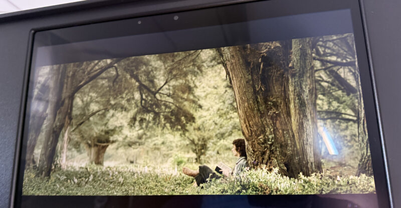 4K IFE screen on Cathay Pacific.