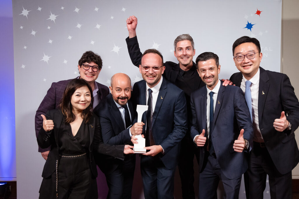 Judges’ Choice: Airline Innovation category winners posing for a celebratory photo at the Crystal Cabin Awards