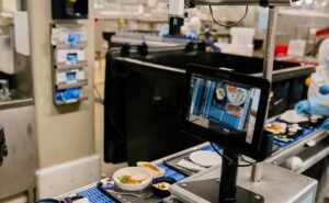 An AI tool known as Tray Tracker scans meal returns for Lufthansa