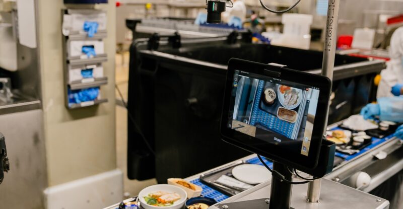 An AI tool known as Tray Tracker scans meal returns for Lufthansa