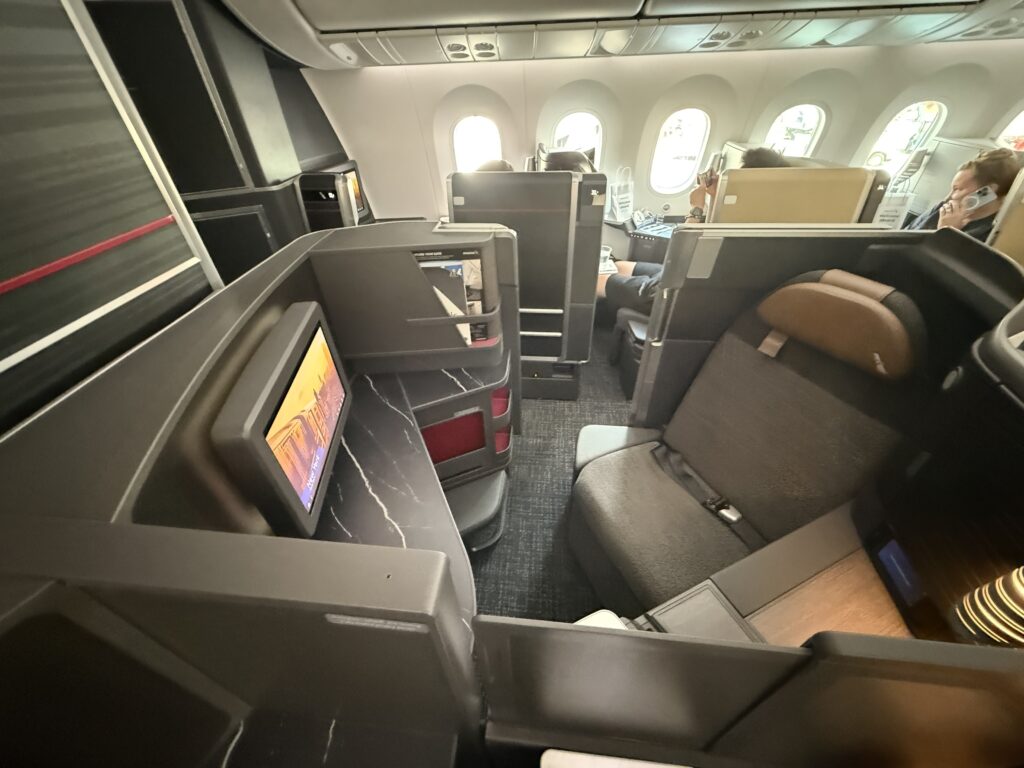 Looking into the American Airlines 787-9P Preferred suite.