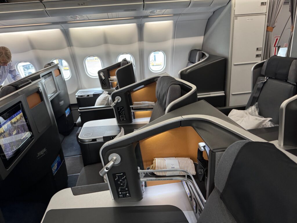 Inside business class on the SAS A330