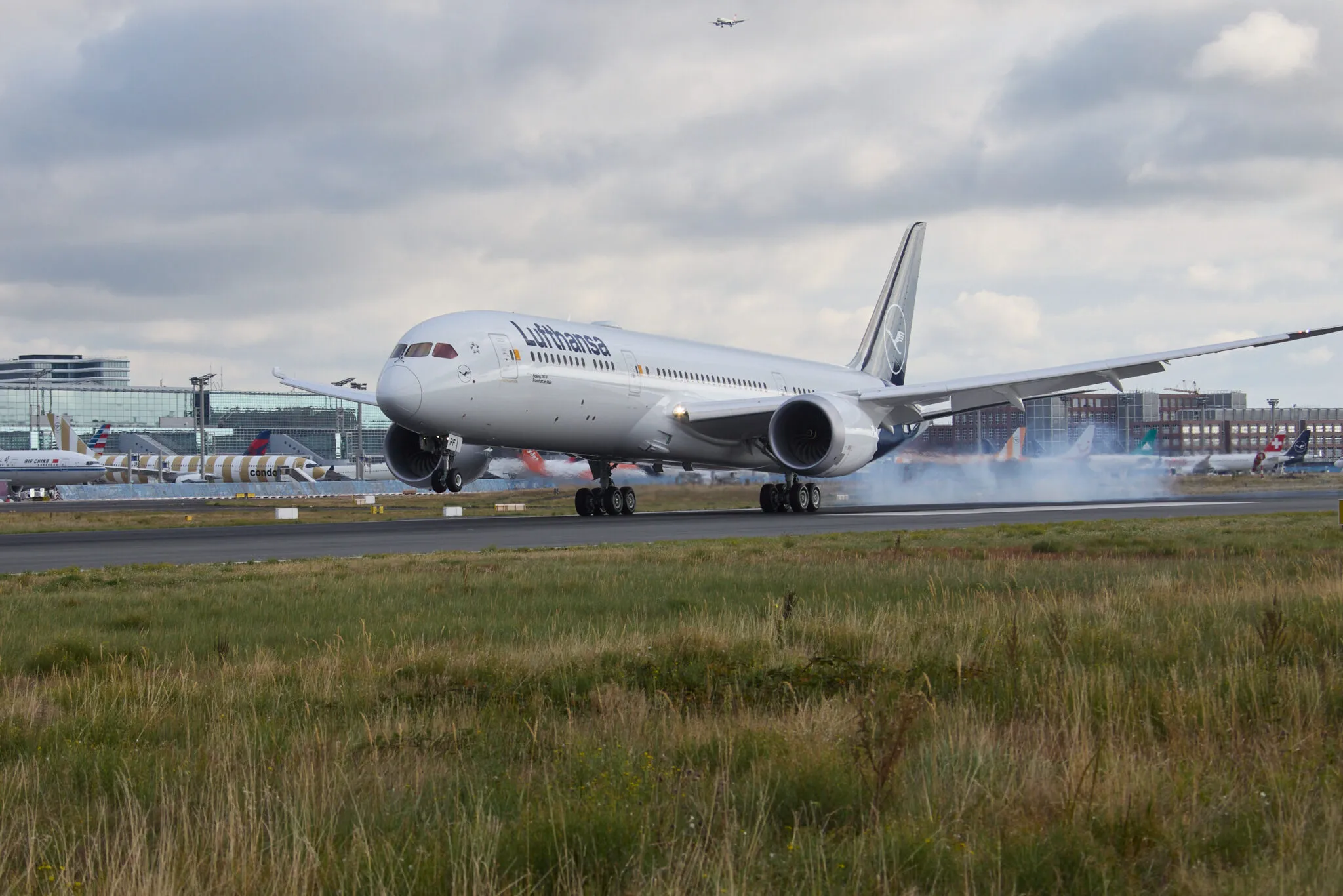 Lufthansa receives Allegris-fitted 787 with most biz seats