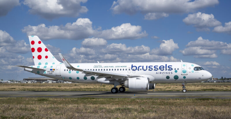 Brussels Airlines A320neo on the runway