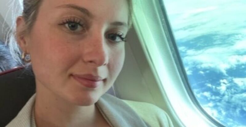 Selfie of the author, Reilly Oatridge, in standard economy class aboard American Airlines' 787-9 to Rome