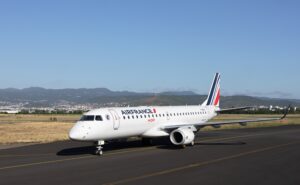 Air France Hop! Embraer 190 taking off