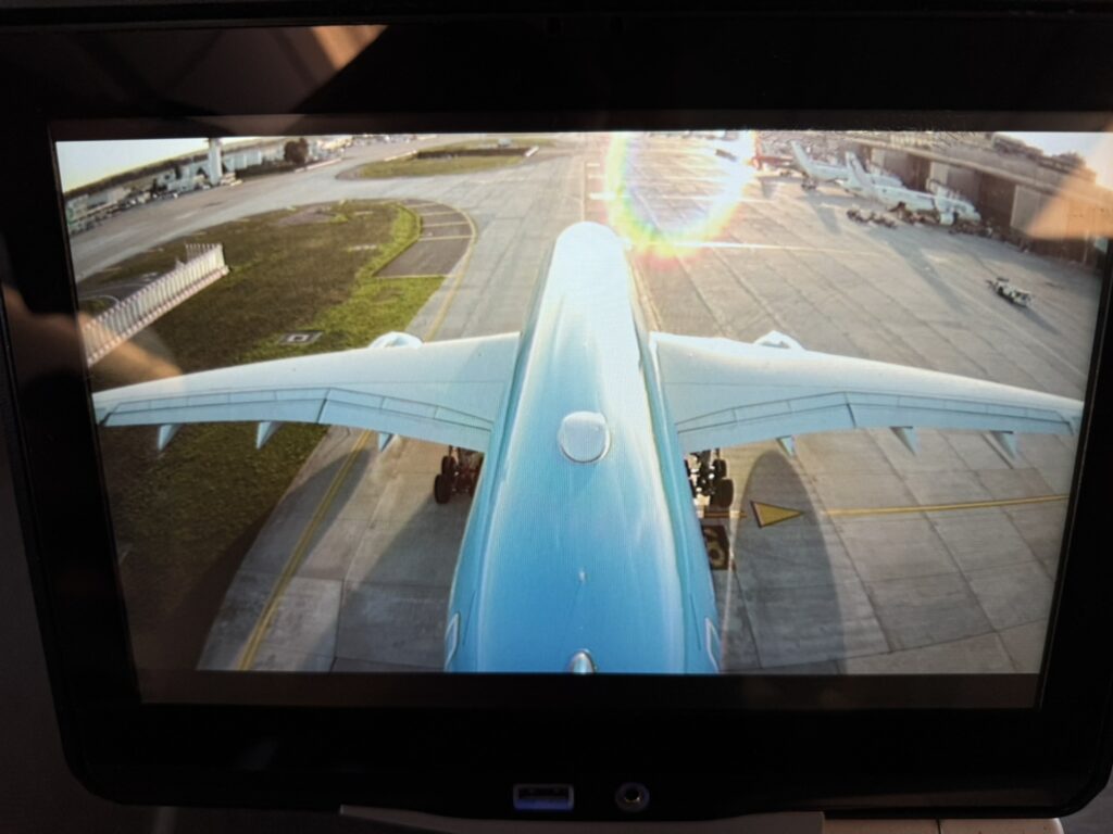 A view of the aircraft on the IFE from the external cameras.
