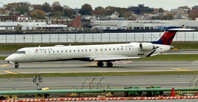 Delta CRJ fitted with the Hughes Jupiter Inflight IFC system