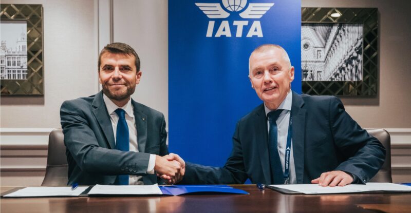 Florian Guillermet, Executive Director of EASA, and Willie Walsh, Director General of IATA