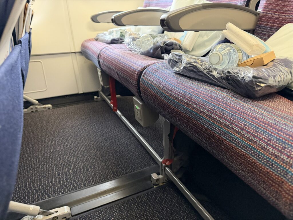 A close up of the base of the seat shows that it is in great shape.