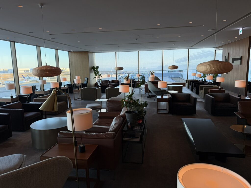 Floor to ceiling windows at the Cathay Pacific lounge at Haneda.