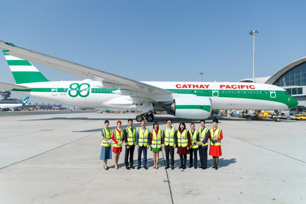 Cathay officially kicked off its “80 Years Together” anniversary celebrations at a special event, hosted by Cathay Group Chief Executive Officer Ronald Lam (fifth from right), Chief Customer and Commercial Officer Lavinia Lau (fifth from left), Chief Operations and Service Delivery Officer Alex McGowan (fourth from left), and Chief Financial Officer Rebecca Sharpe (fourth from right).