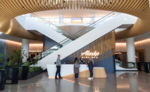 660,000-square-foot, state-of-the-art Alaska Airlines training facility.