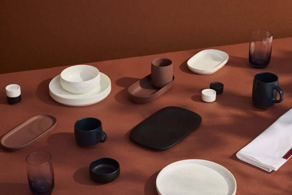 Aeroméxico's new dishware designed by NewTerritory.