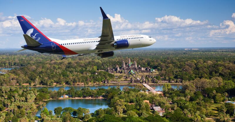 Air Cambodia 737 MAX in flight, part of Boeing order from Air Cambodia