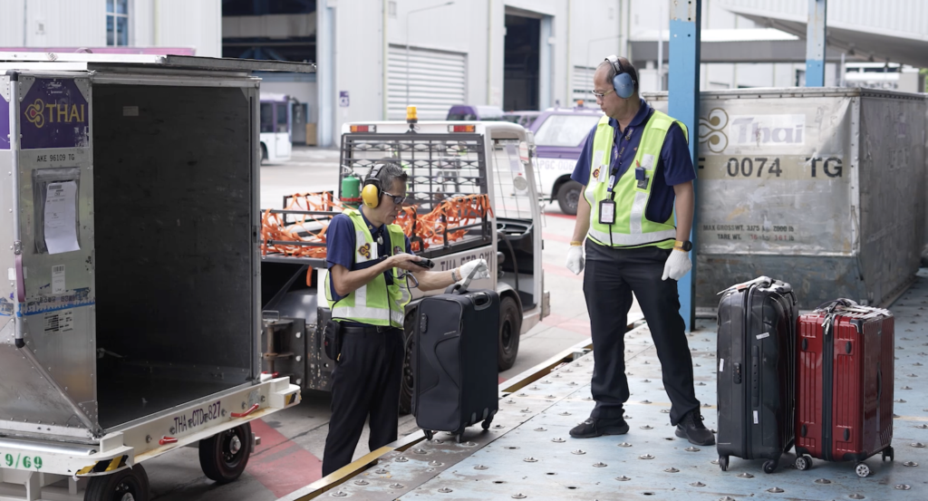 SITA tech modernizes Thai Airways baggage handling. Technicians use smart phone apps to track.