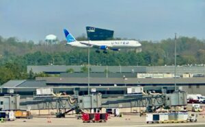 United jet landing at Dulles. Iridium plans to give the world's airlines something to chew on when it releases its Certus 100 safety satcom to power safety services for a low cost point.