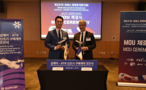 SUM Air Orders Up to Eight ATR 72-600s; execs from both firms celebrate the agreement