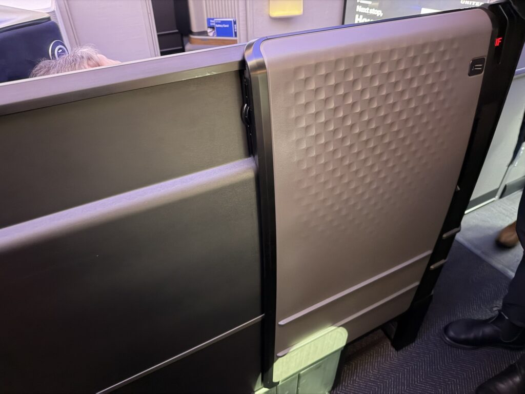Door on a Polaris mini-suite