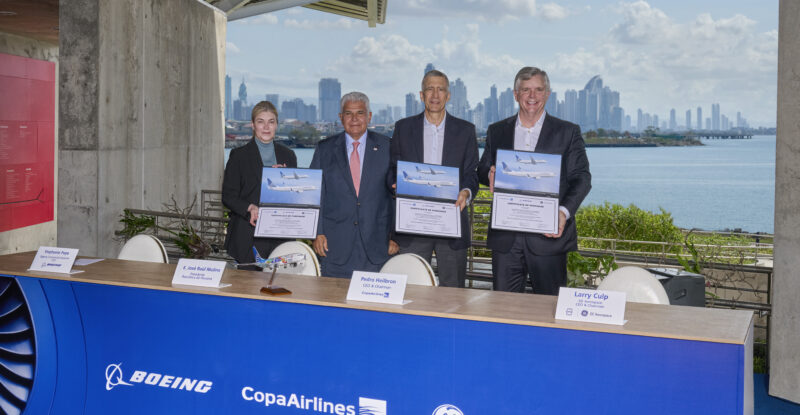 Copa and Boeing execs celebrate the new 737 MAX order covering 60 frames