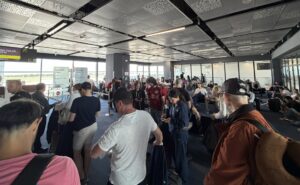 Lots of passengers at the gate