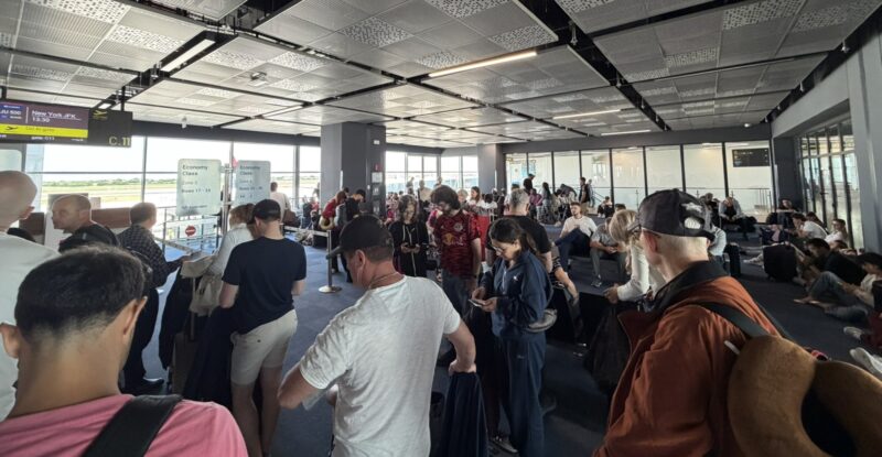 Lots of passengers at the gate
