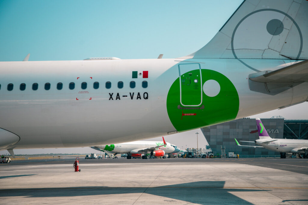 A Viva A320, registered XA-VAQ, fitted with the SES multi-orbit IFC solution.