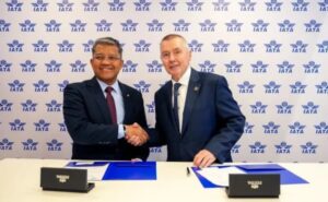 Left to right is Captain Nasaruddin A. Bakar, President and Group Chief Executive Officer of Malaysia Aviation Group (MAG); Willie Walsh, Director General, IATA