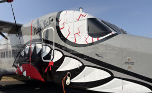 De Havilland Aircraft of Canada’s Sherpa demonstrator carries the name ‘Pack Rat’ and wears a fearsome color scheme.